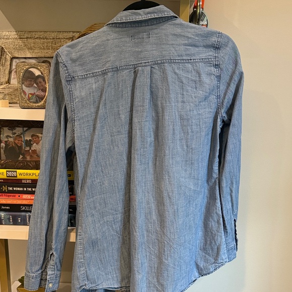 Old Navy Light Blue Casual Button Down Shirt - Picture 4 of 4